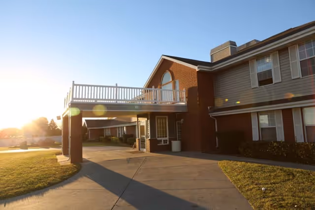 Photo 3 of Lake Ridge Senior Living