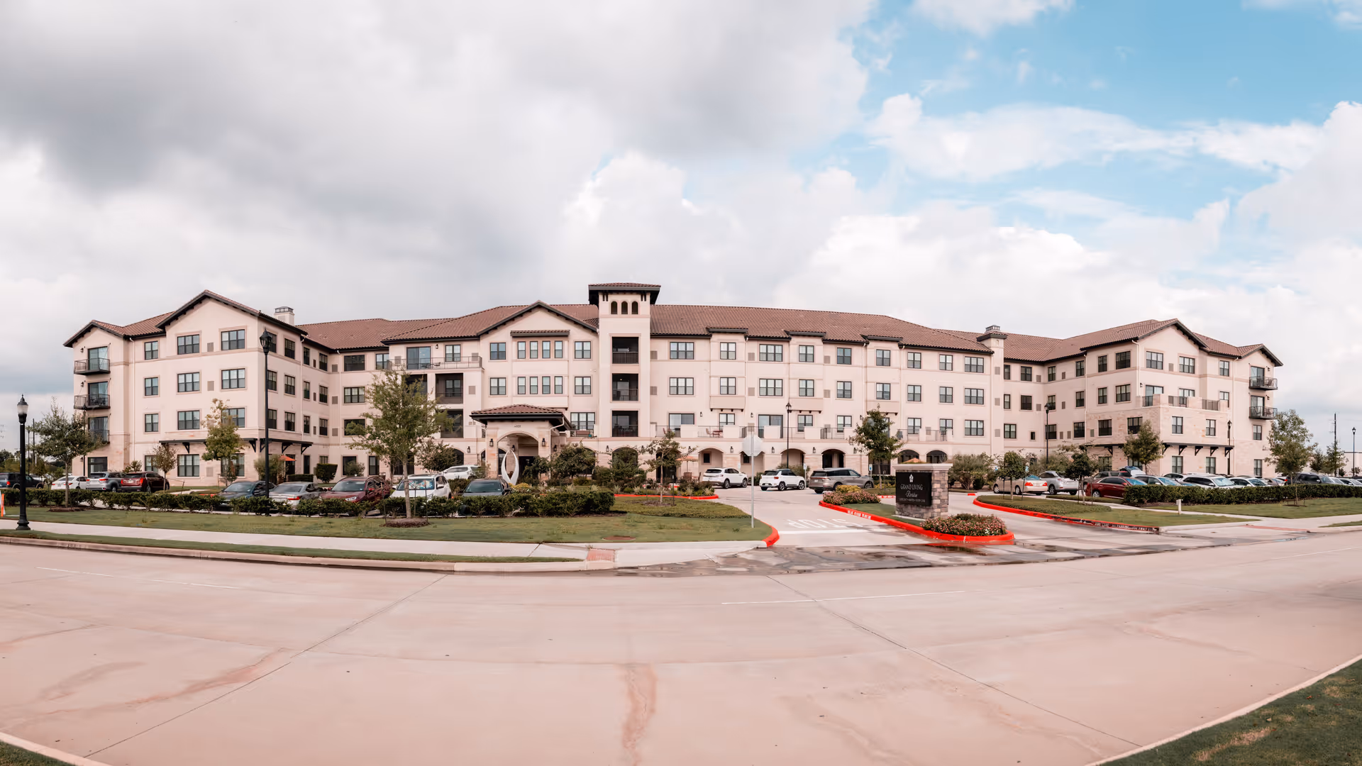 Photo 4 of Grand Living At Riverstone