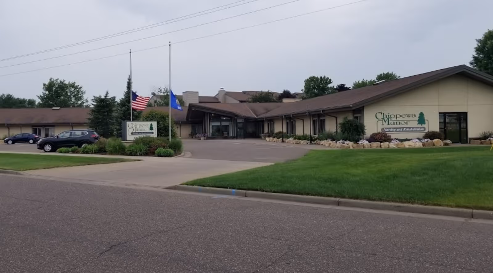 Photo 2 of Chippewa Manor