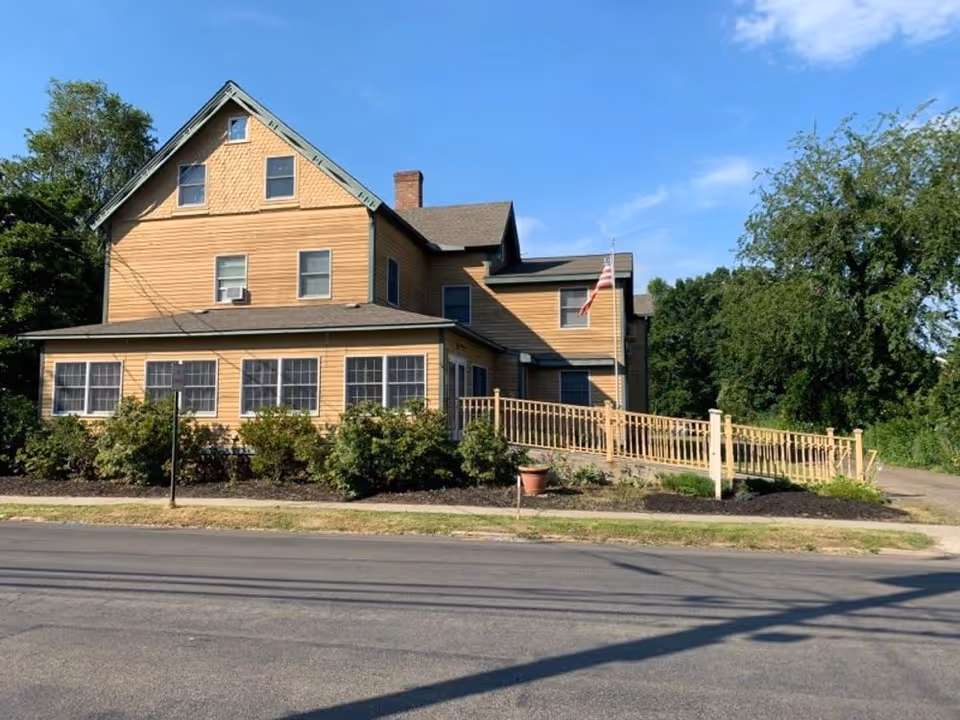 Photo of Green Grove Inc
