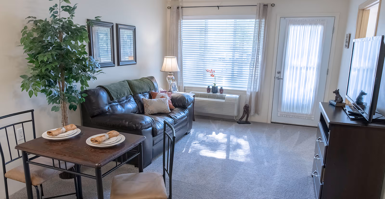 Photo 18 of Holiday Crescent Heights