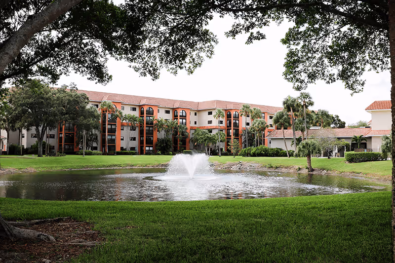 Photo 4 of Oakbridge Terrace Assisted Liv Res At Edgewater At Boca Pointe