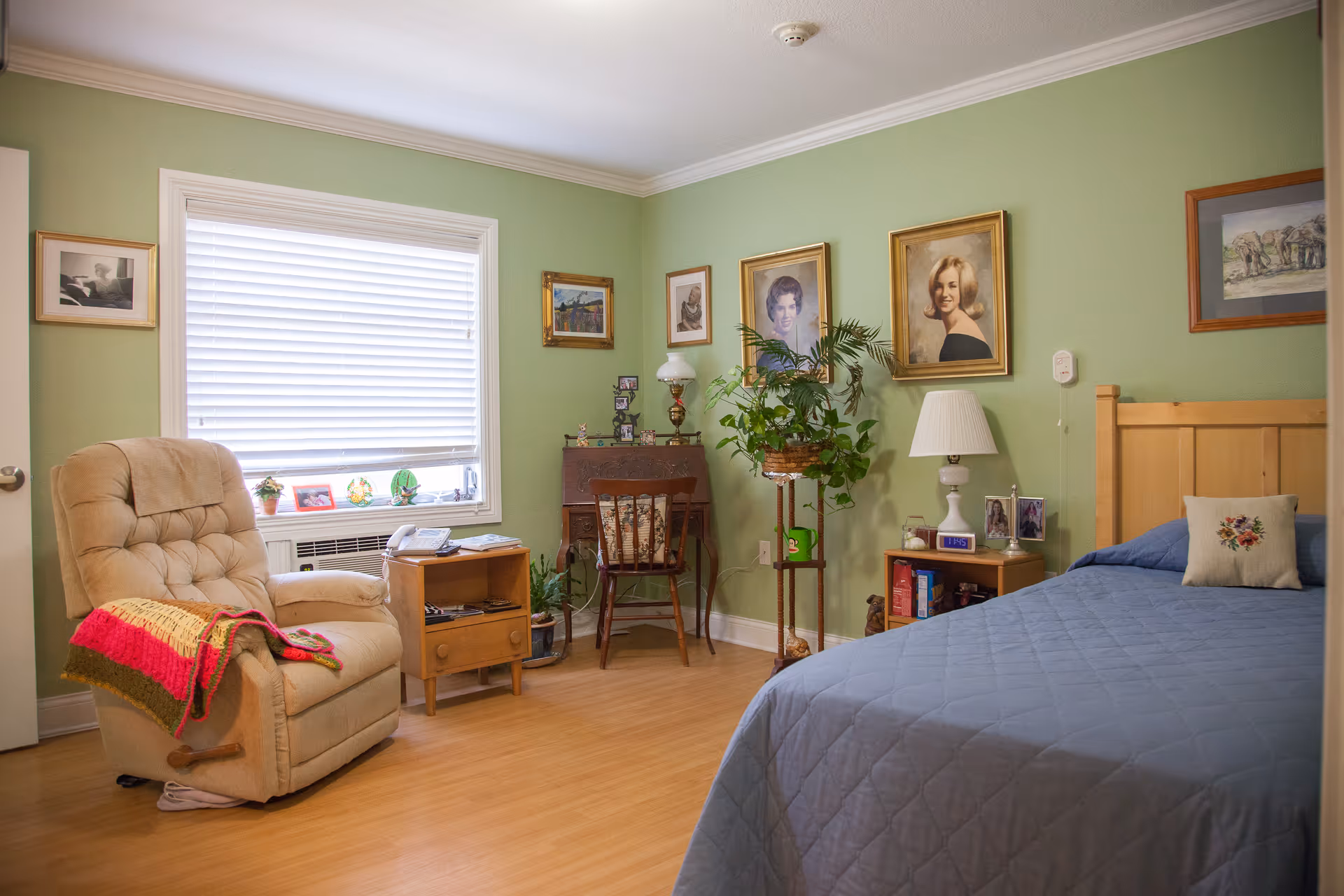 Photo 4 of Grace Manor at Lake Morton