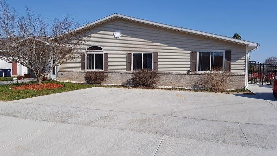 Photo of hawthorne home - janesville, wi