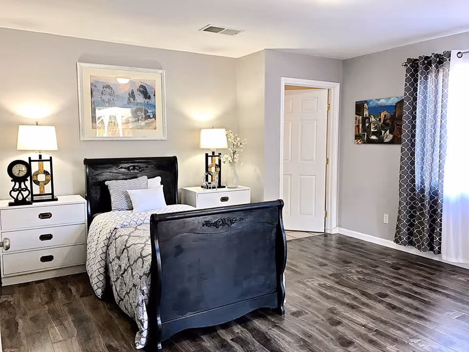 Photo 3 of Clarendon Senior Living