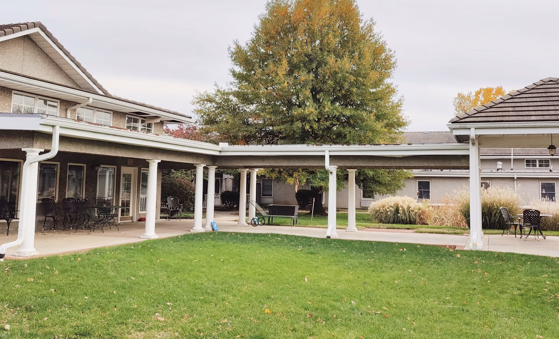 Photo 5 of Colonial Oaks Senior Living at Leawood