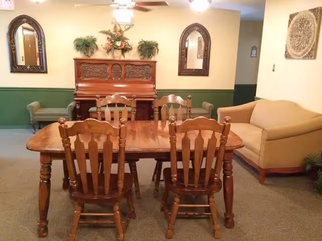 Photo 2 of Walnut Street Assisted Living