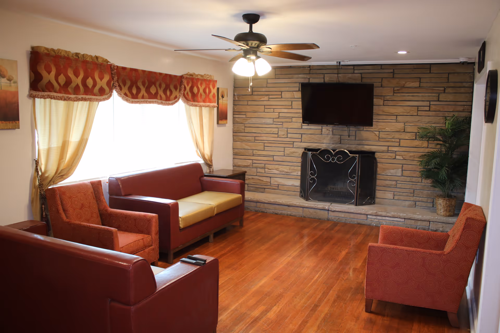 Photo of Hibiscus Manor