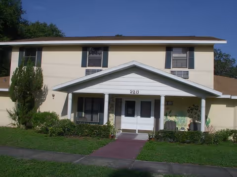 Photo 2 of Eustis Senior Care