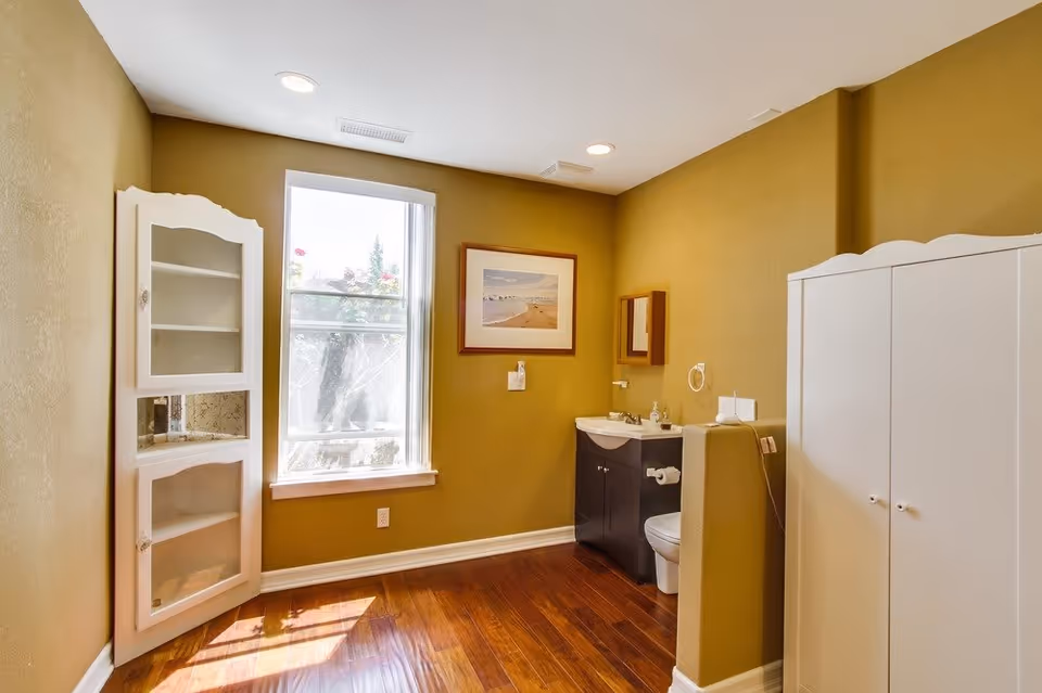 Photo 8 of Silver Oaks, South