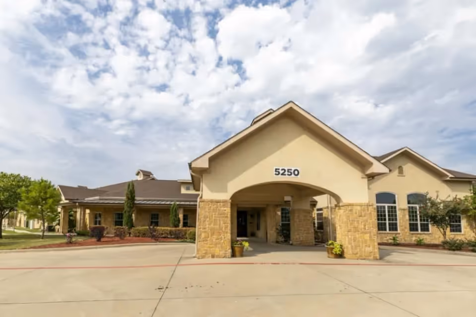 Photo 2 of Lakeshore Assisted Living and Memory Care