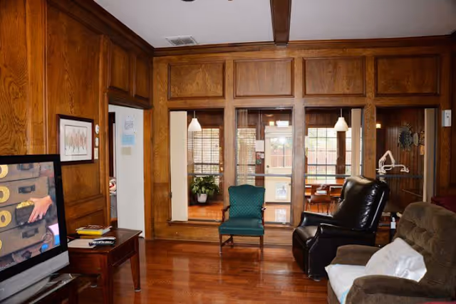 Photo 3 of Silver Leaf Assisted Living & Memory Care