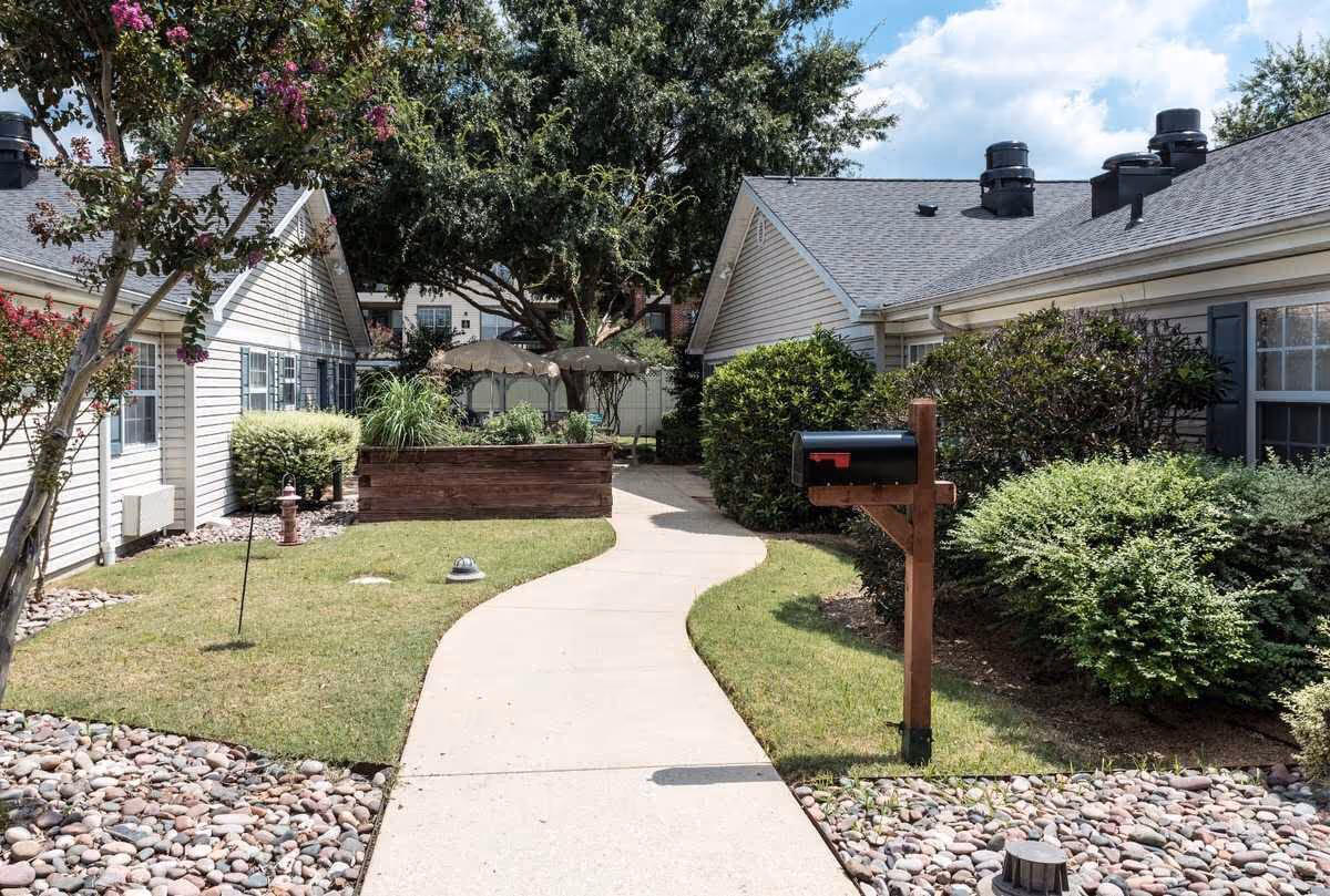 Photo 3 of Arden Courts Of Richardson