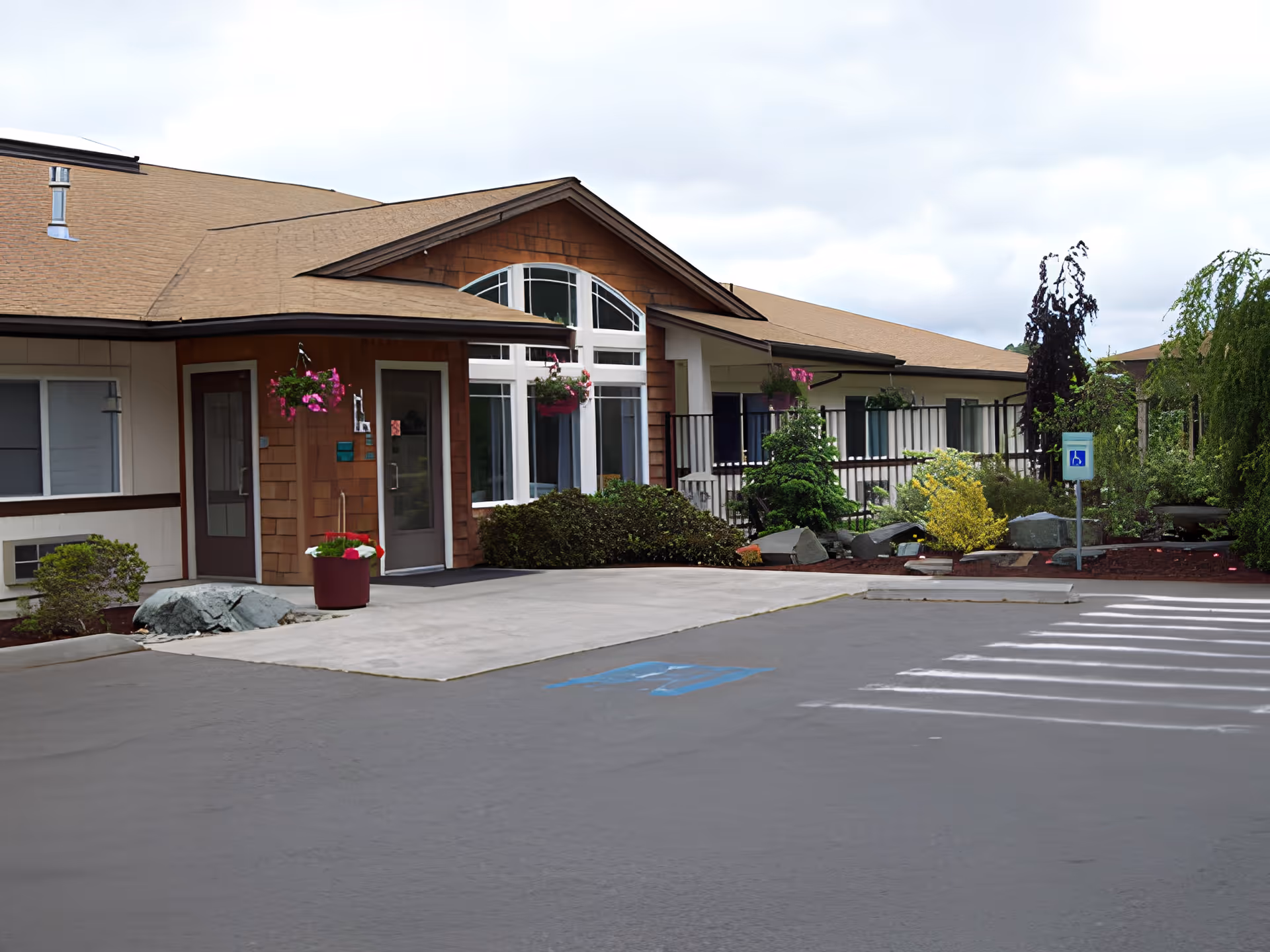 Photo 2 of Pioneer Place Alzheimer Residence Of Tacoma