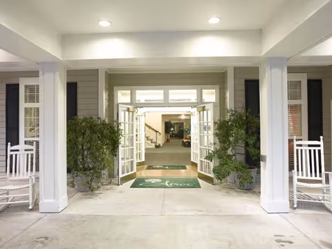 Photo 4 of Forest Lake Manor