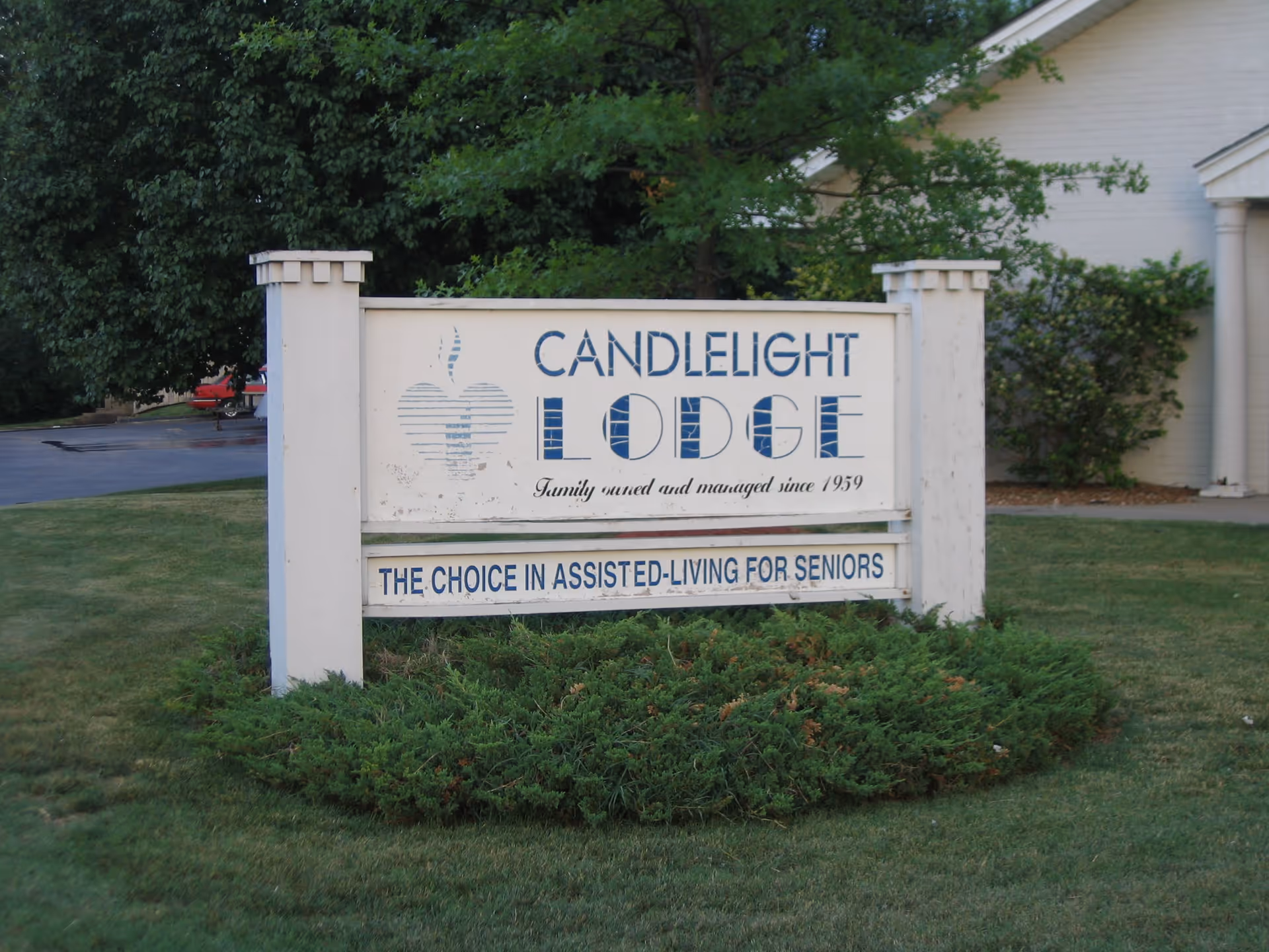 Photo 8 of Candlelight Lodge