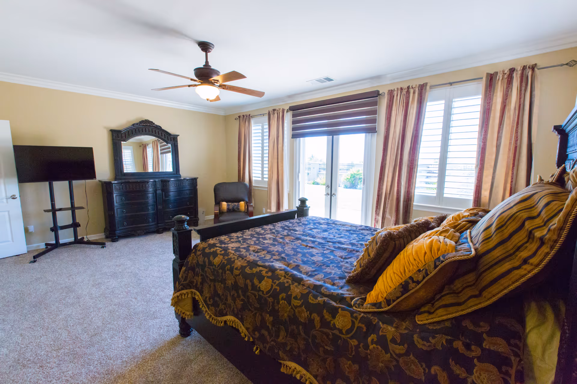 Photo 11 of Pacific Vista Senior Living