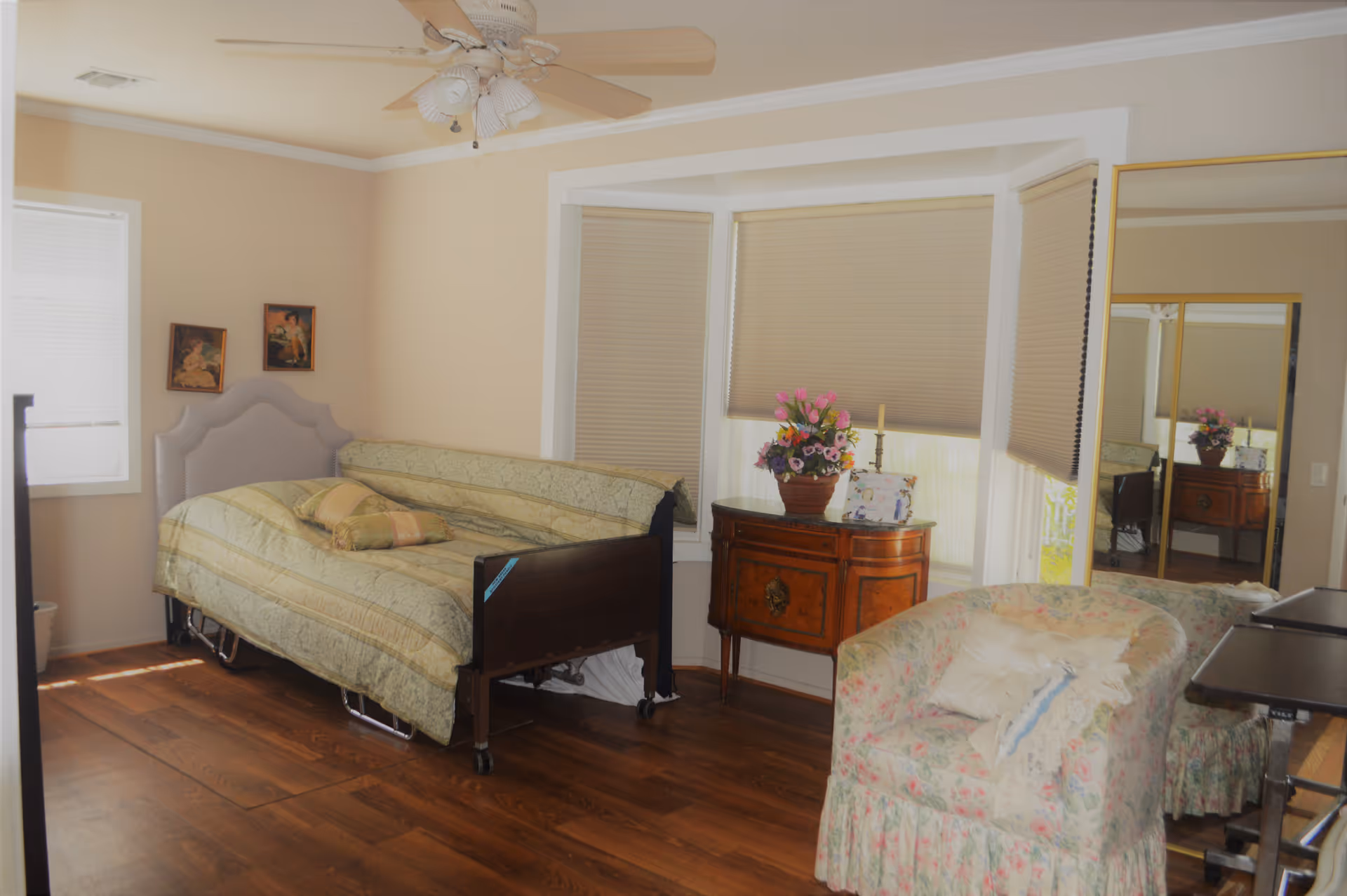 Photo 5 of Encino Gardens