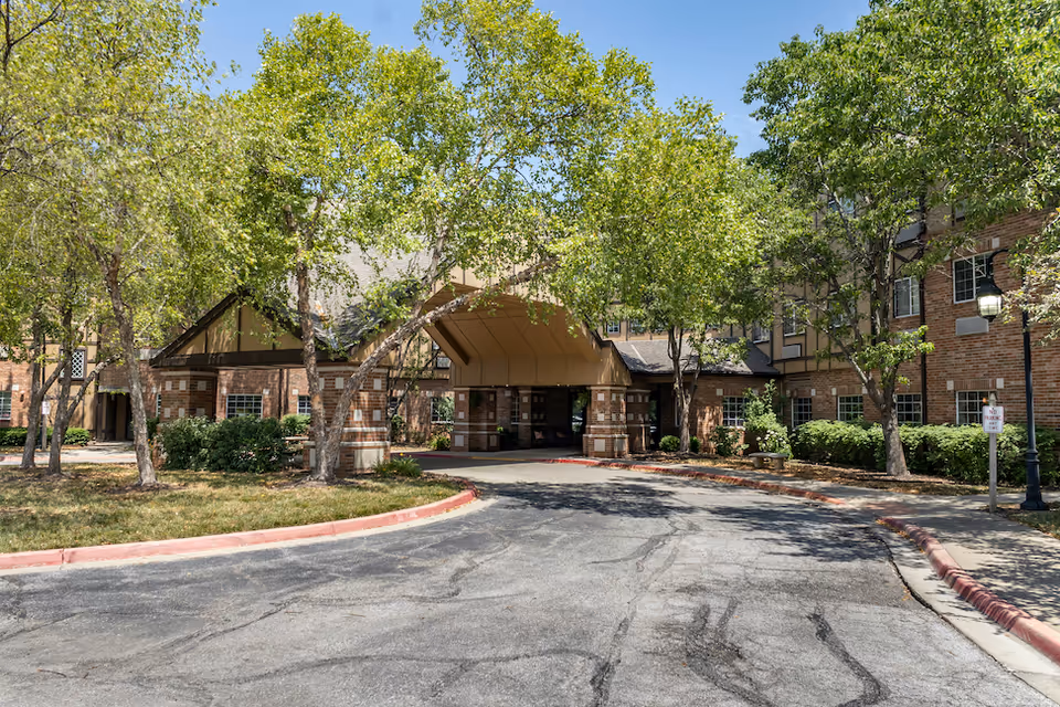 Photo of Lamar Court