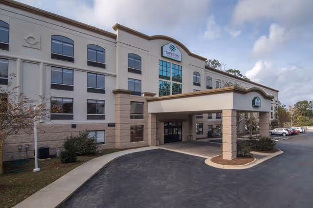Photo of Tapestry Senior Living Lakeshore