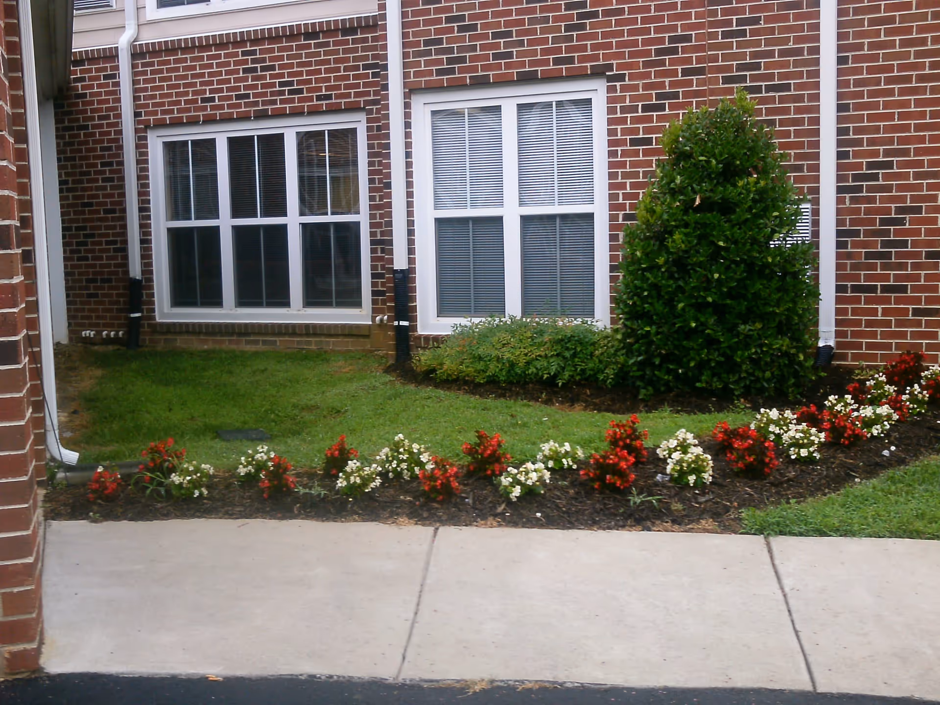 Photo 2 of Sandston Plateau Senior Apartments