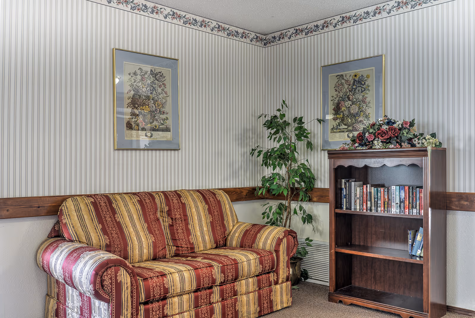 Photo 12 of Oakwood House