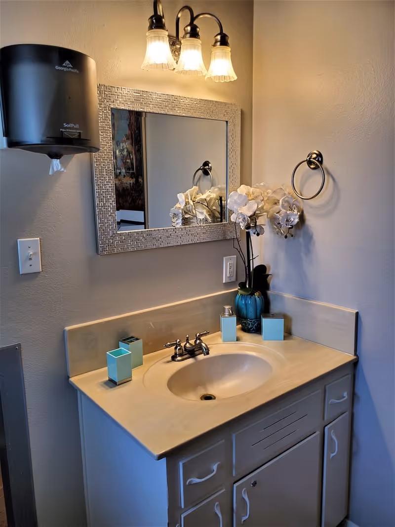 Photo 28 of Hazelwood Manor Assisted Living