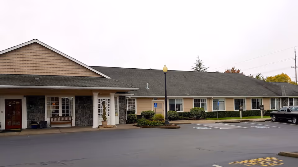 Photo 4 of McMinnville Memory Care