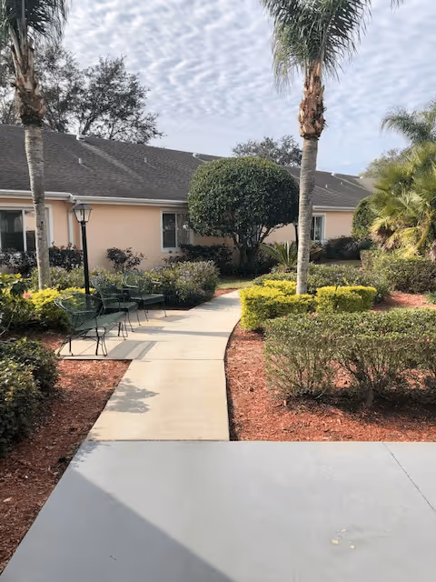 Photo 13 of Savannah Court of Brandon