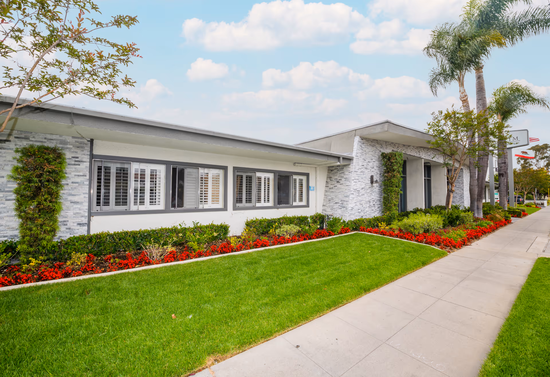 Photo of Anaheim Healthcare Center