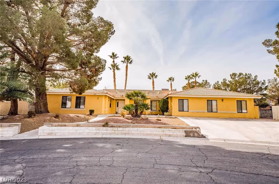 Photo 3 of Las Vegas Chateau For Seniors