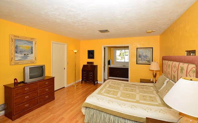 Photo 2 of Sea View Inn At Forest Lakes