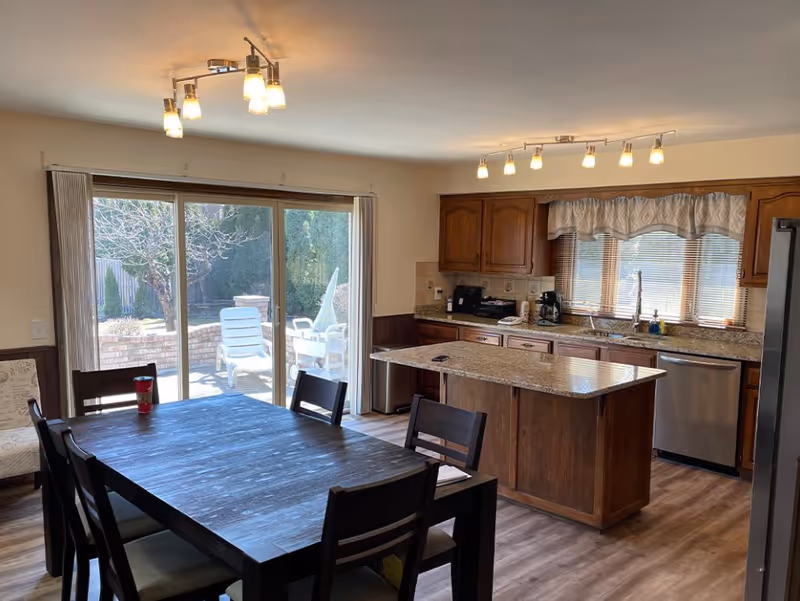 Photo 4 of Oaktree Place Senior Living