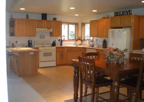 Photo 2 of Applegate House of Grants Pass