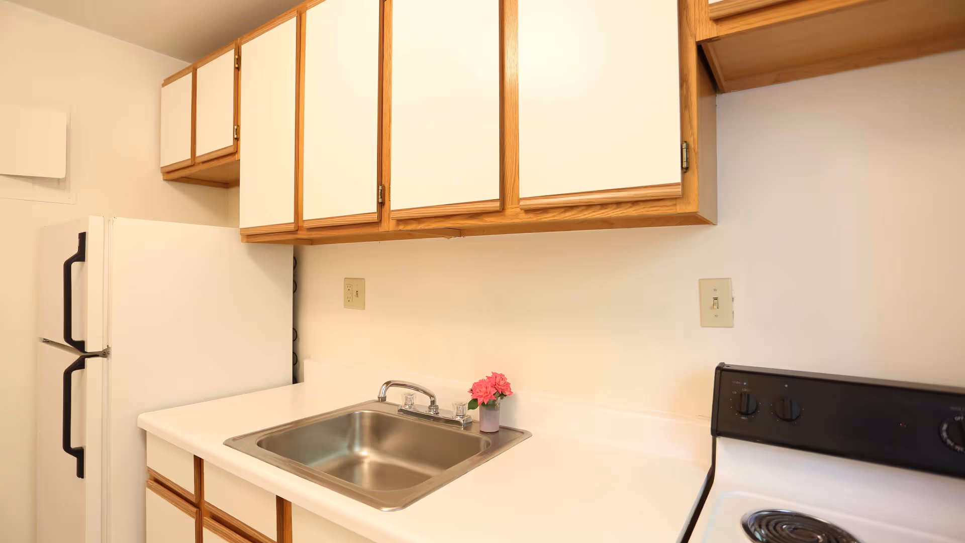 Photo 2 of Plaza Garden Apartments