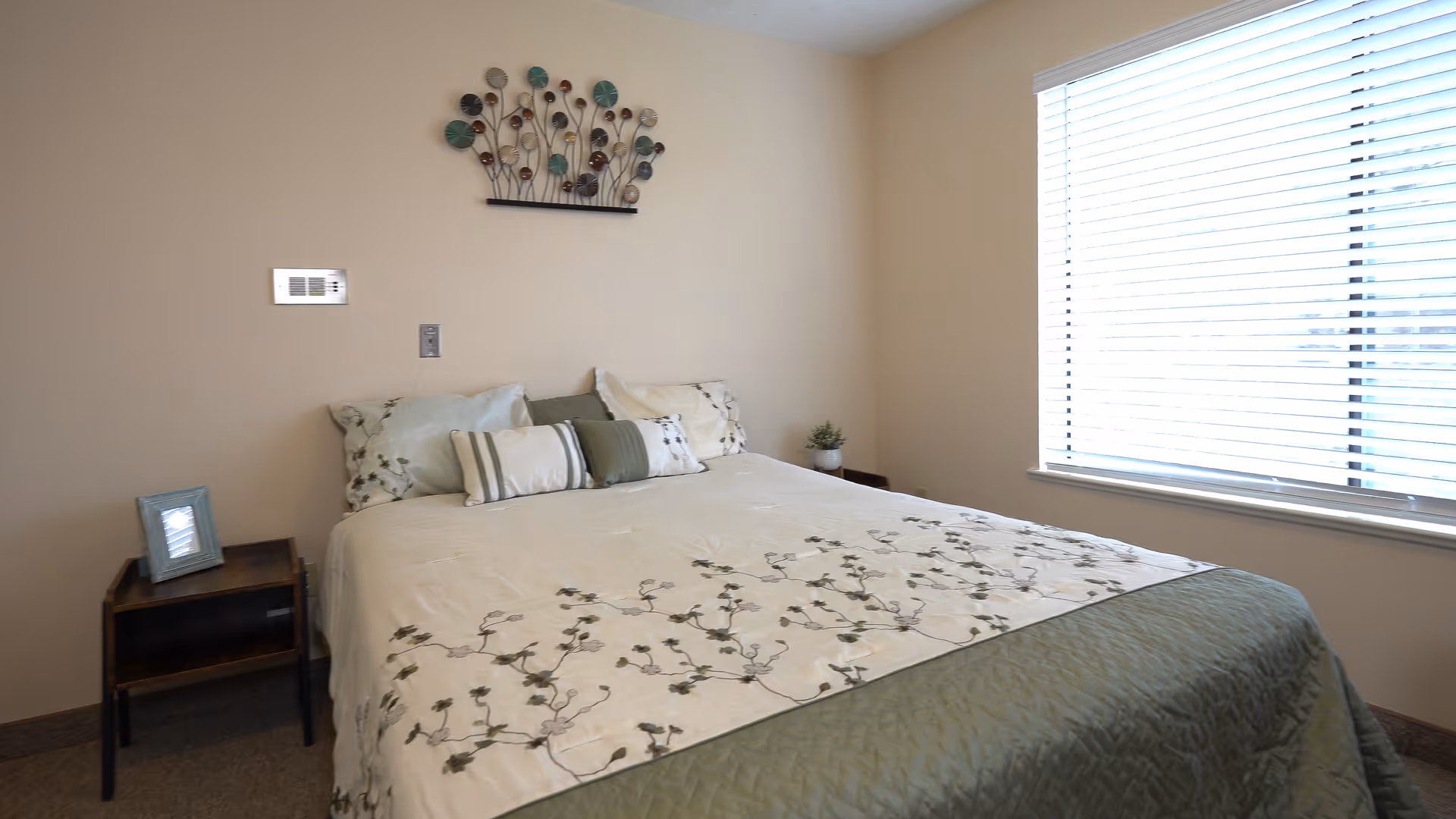 Photo 9 of Royal Plaza of Olympus Retirement Living