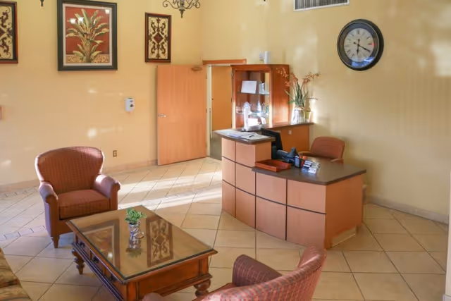 Photo 12 of Heritage Court Post Acute Of Scottsdale