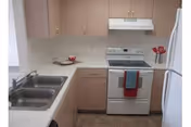 Photo 17 of Lakeside Village Apartments