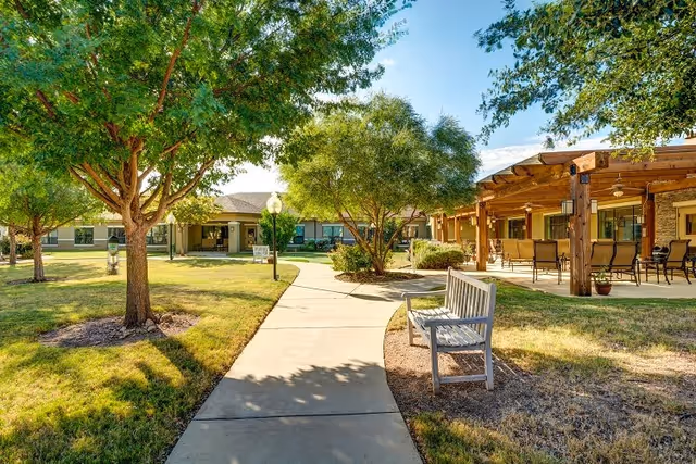 Photo 4 of The Auberge at Benbrook Lake