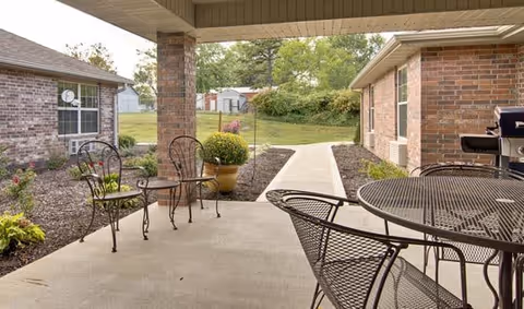 Photo 3 of Jefferson Gardens Senior Living