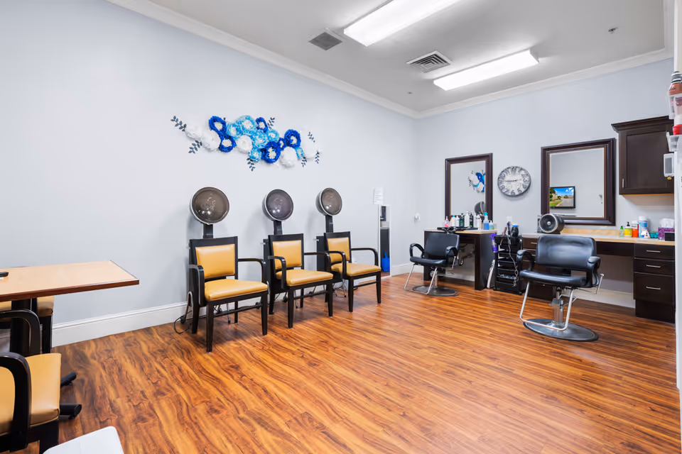 Photo 4 of Seabrook Pointe
