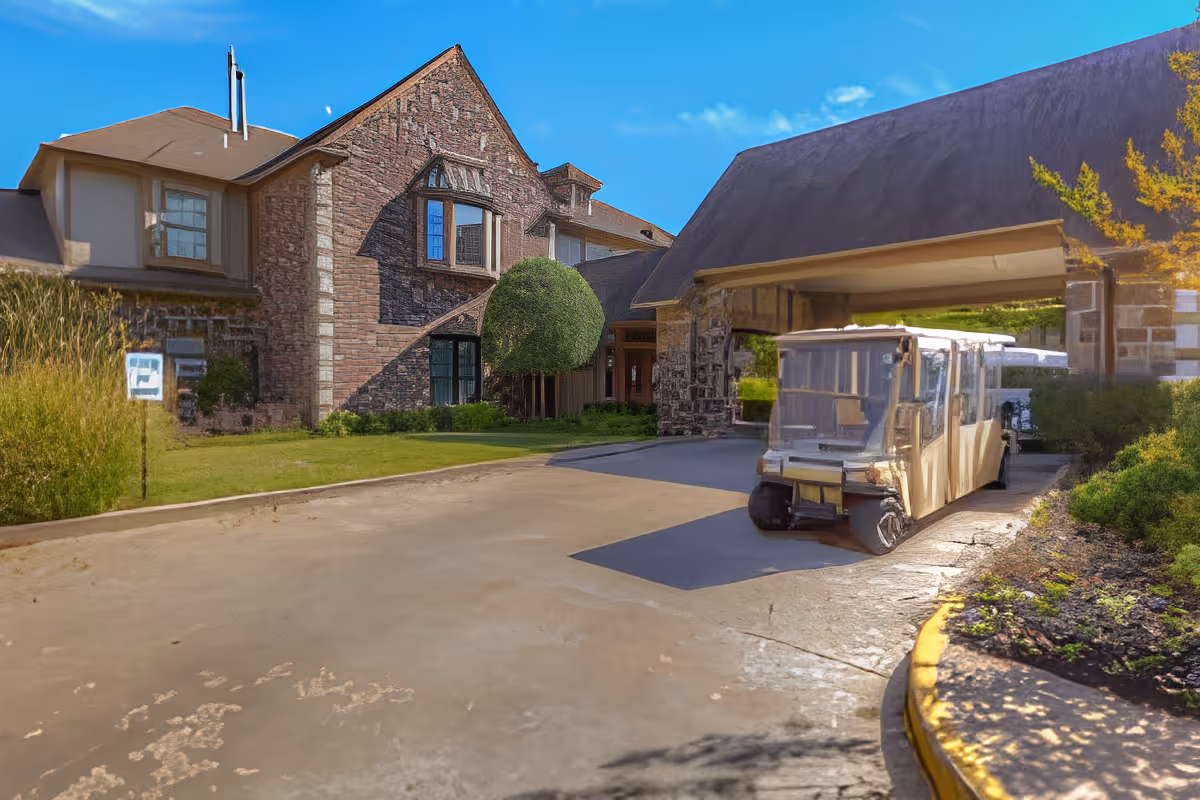 Photo 3 of Country Club At Woodland Hills