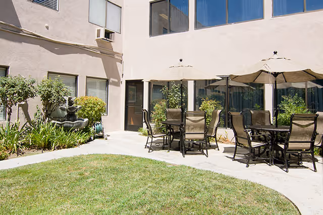 Photo 8 of Savant of Tarzana