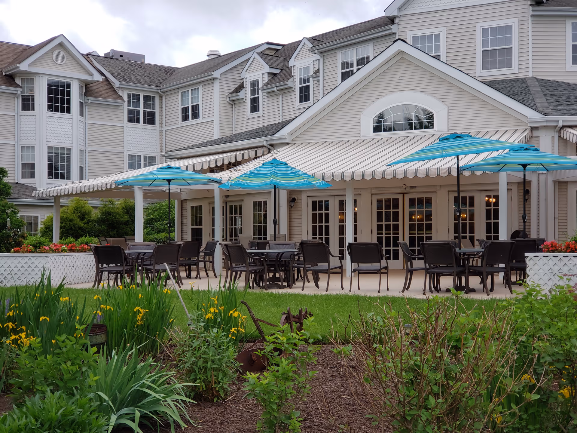 Photo 5 of Woodbridge Place Senior Living