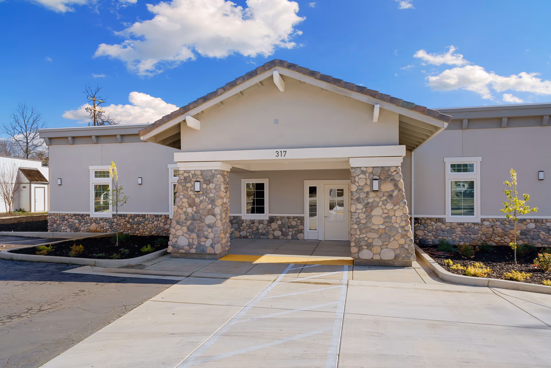 Photo 2 of Splendor Oaks Senior Living Folsom
